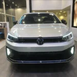 Frente do Volkswagen Virtus na cor branca